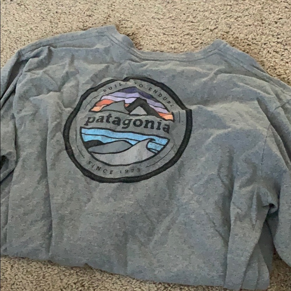 Patagonia men’s long sleeve tee